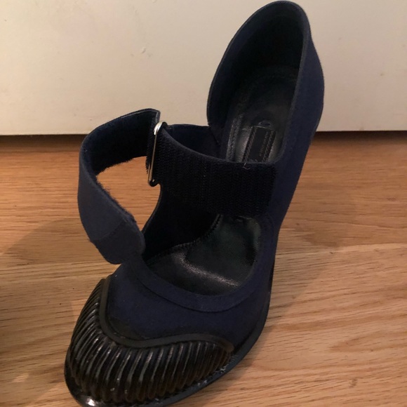 Prada Militare gabardine Mary Jane pumps. Sz6. - Picture 5 of 8